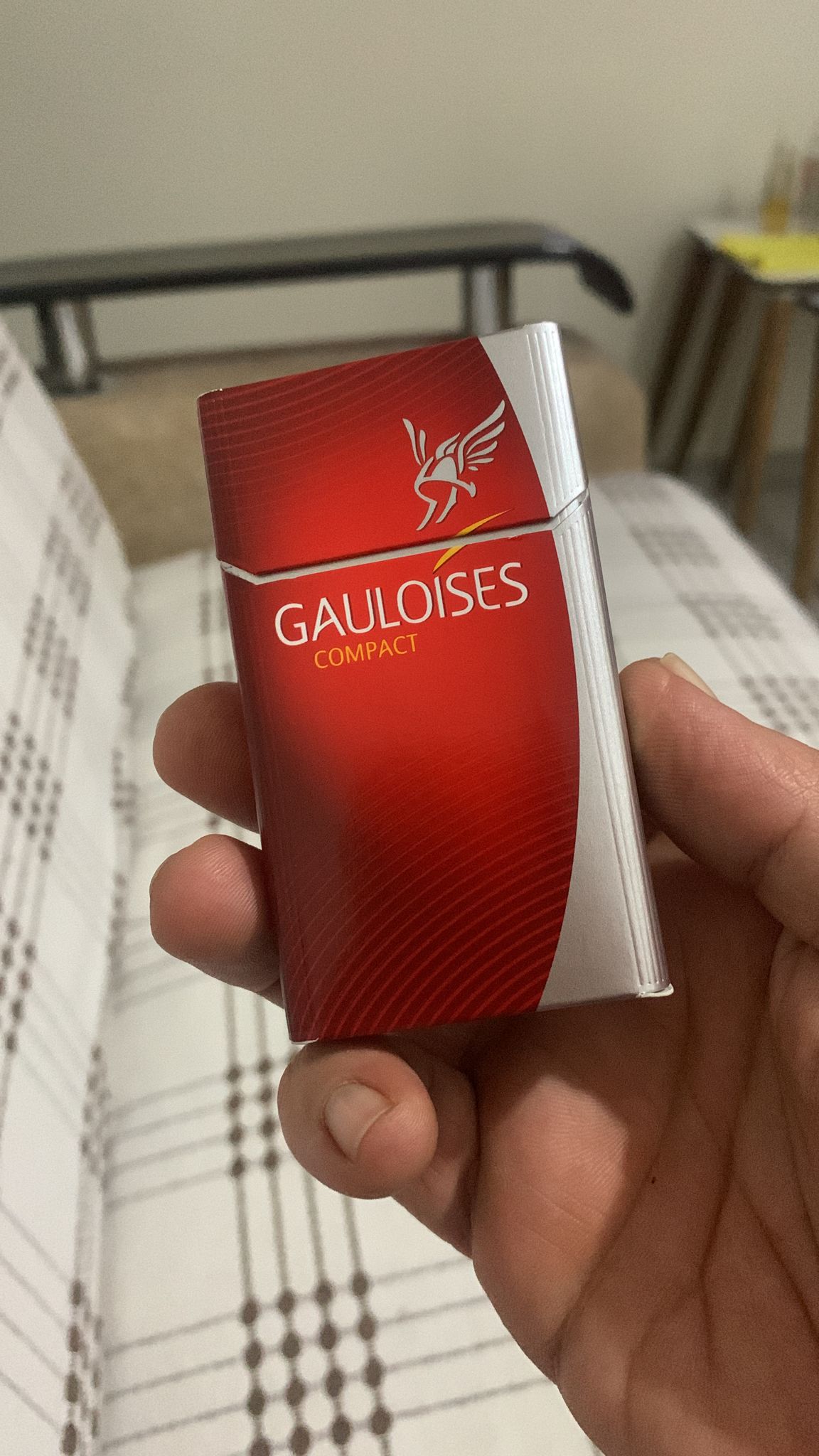Gauloises Compact Red Sigara